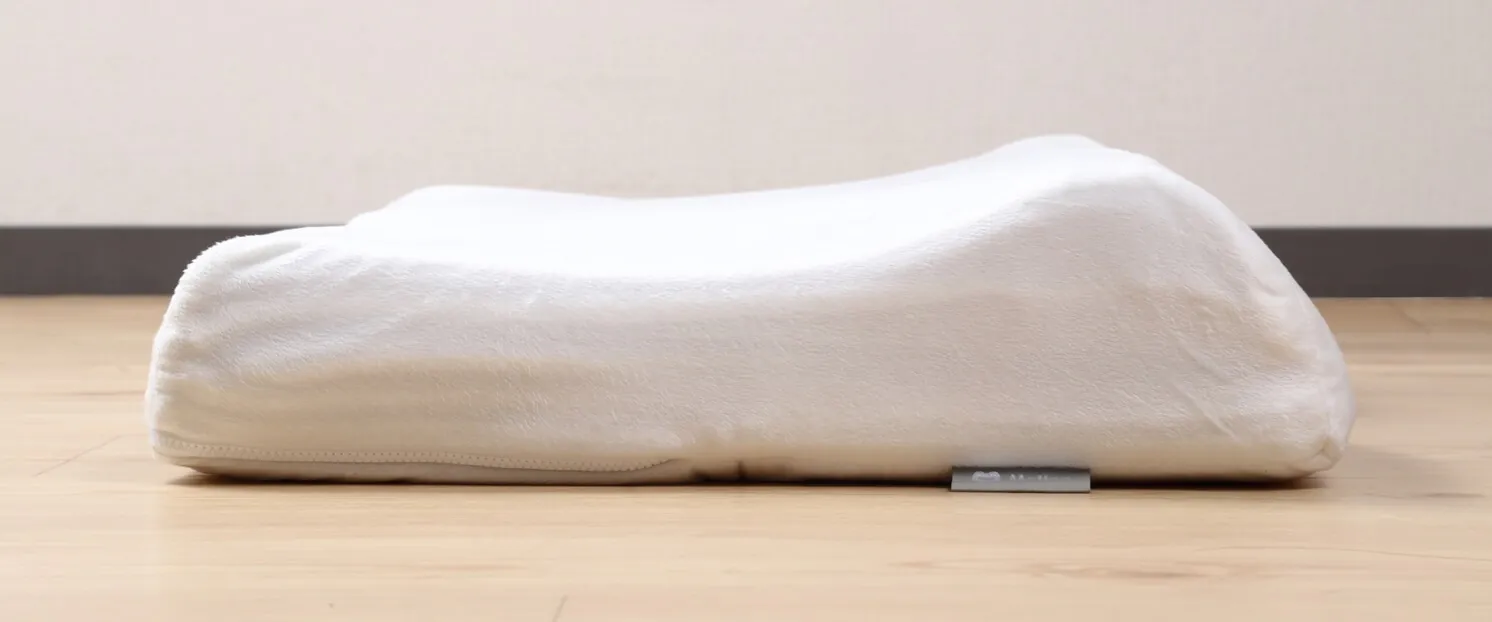 motton-pillow-side